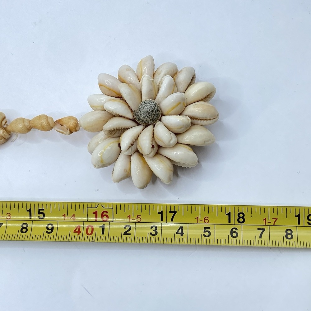 Vtg 70s Handmade Cowrie Shell Flower Pendant Necklace Beach Boho Statement 19" - Picture 6 of 7